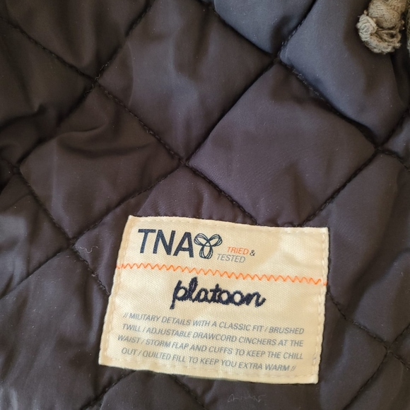TNA Aritzia Platoon Jacket Army Green Small - Picture 6 of 6